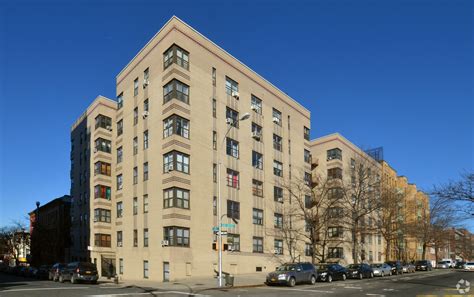 1680 Pelham Pkwy S, <b>Bronx</b>, NY 10461. . Apartment for rent in the bronx
